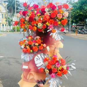 Kệ hoa khai trương