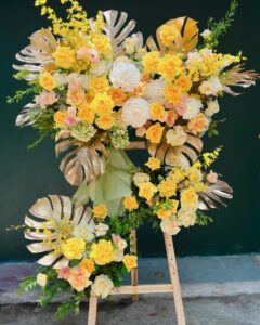 Kệ khai trương tông vàng