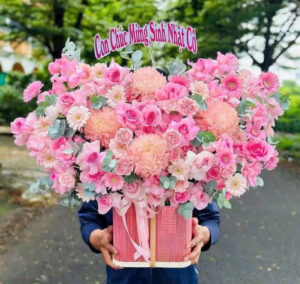 Giỏ hoa xinh yêu